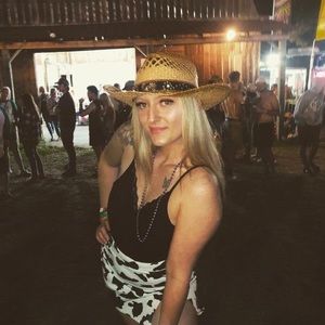 Meet your Posher, Allison